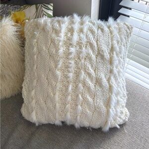 Pottery Barn Woven White Large Pillow Case